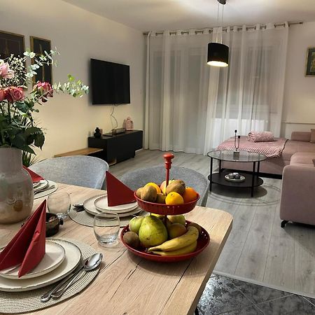 Nastasija Apartment Eszék Kültér fotó